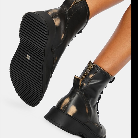 Steve Madden Farley Combat boot, 7, distressed black - Picture 4 of 13